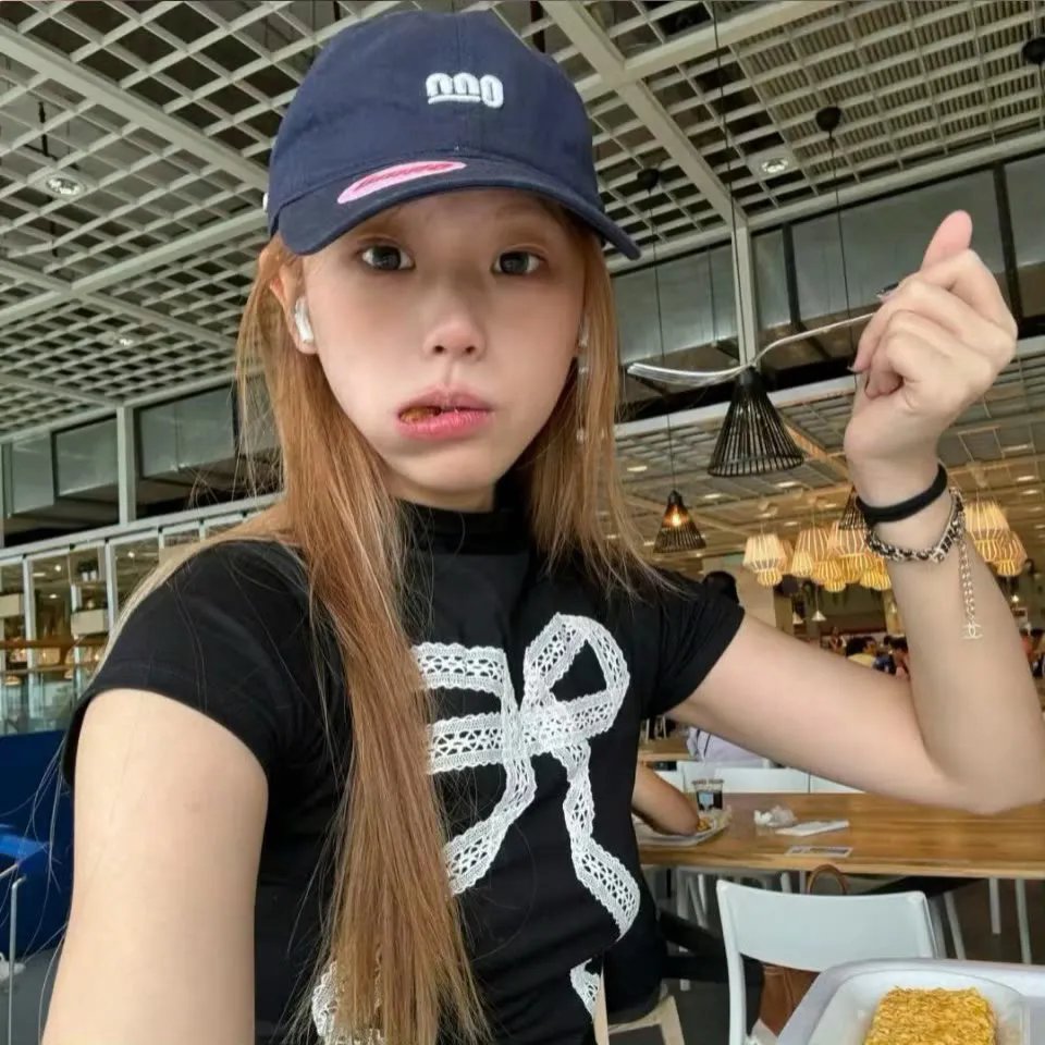 向下扭曲